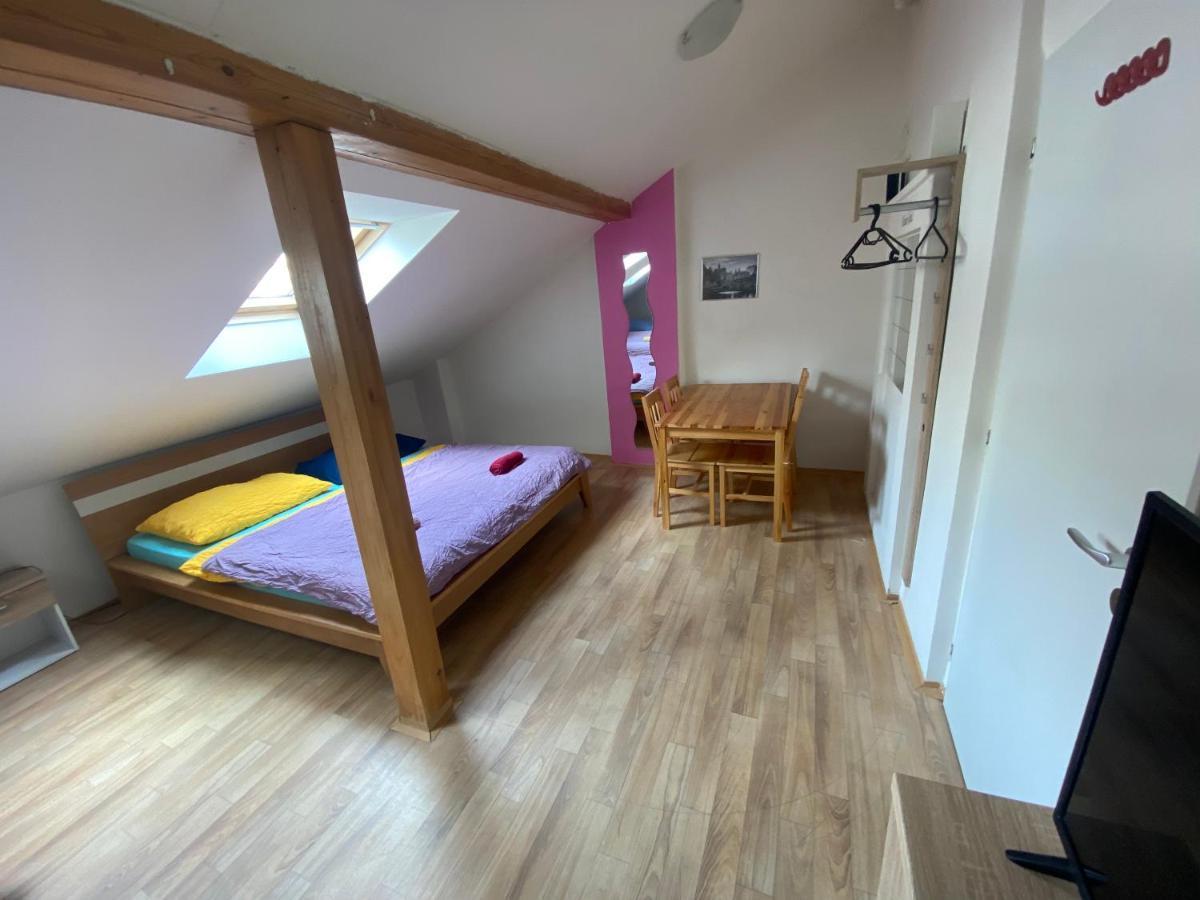 Old Town Apartments S12 Olomouc Buitenkant foto